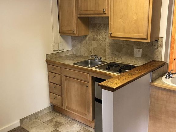 2nd image of 2000 Canyon Blvd #1B