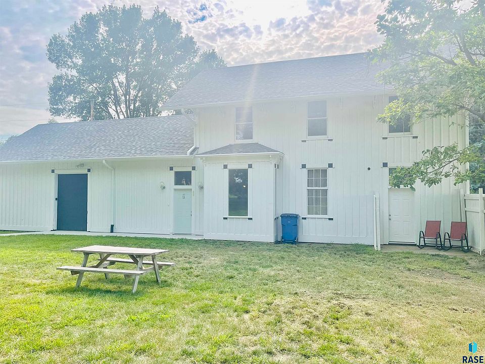301 E 4th St, Alcester, SD 57001 MLS 22305001 Zillow
