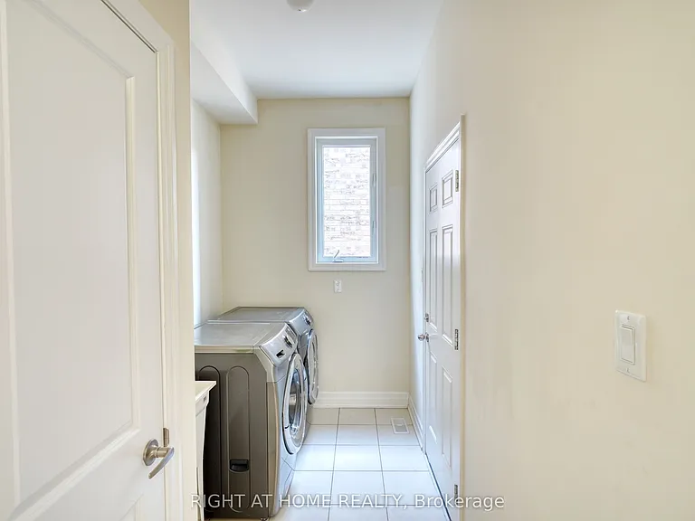 17 Mercury Ave — Photo 15