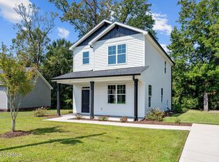 13 Little Creek Rd, Castle Hayne, NC 28429