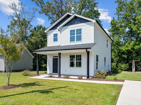 13 Little Creek Road, Castle Hayne, NC 28429