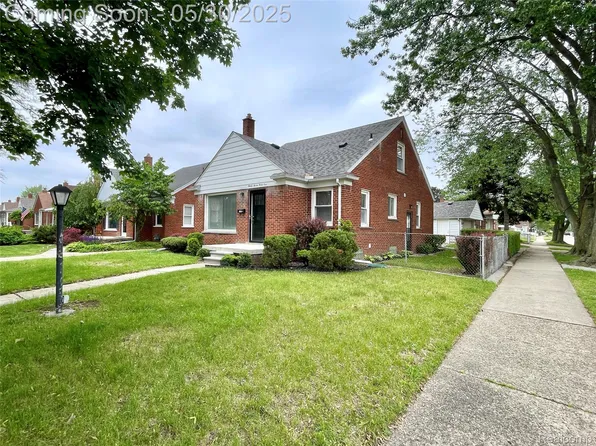9731 Colwell Ave, Allen Park, MI 48101