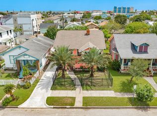 3911 Avenue R 1/2, Galveston, TX 77550