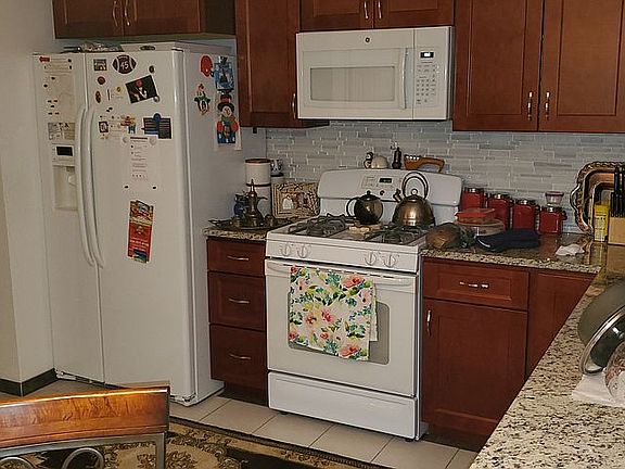 2nd image of 2139 Brittany Ln