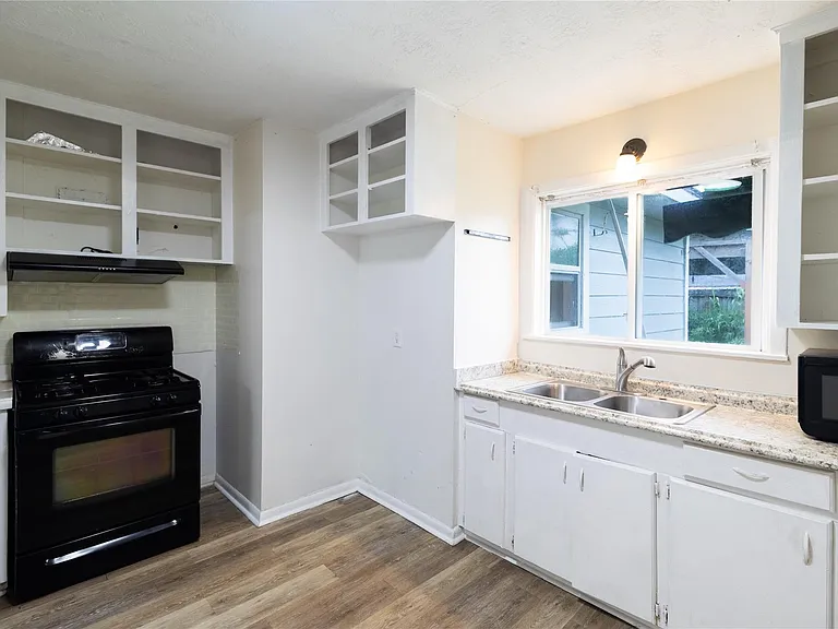 809 Norell St — Photo 14