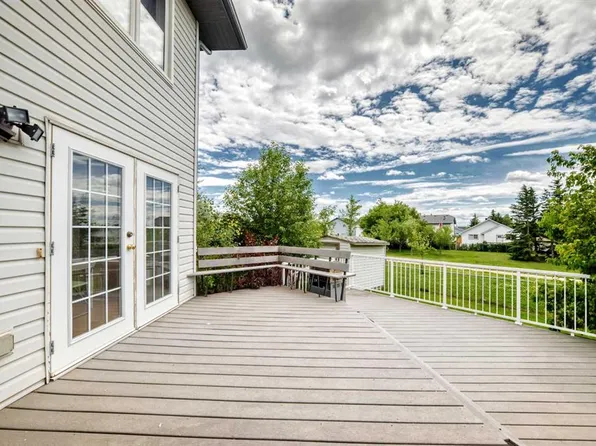 27 N Covette Grn NE, Calgary, AB T3K 4P1