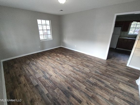 3rd image of 3803 Sherwood St
