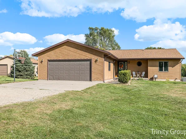 12080 Stebbins Ave, Sparta, MI 49345