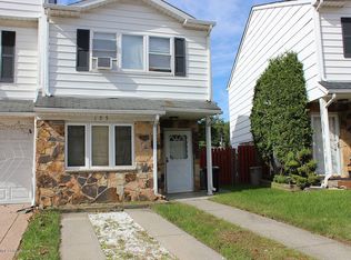 195 Carlyle Grn, Staten Island, NY 10312