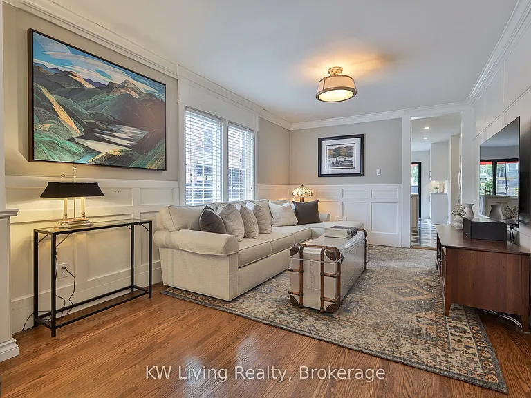 452 Davisville Ave — Photo 6