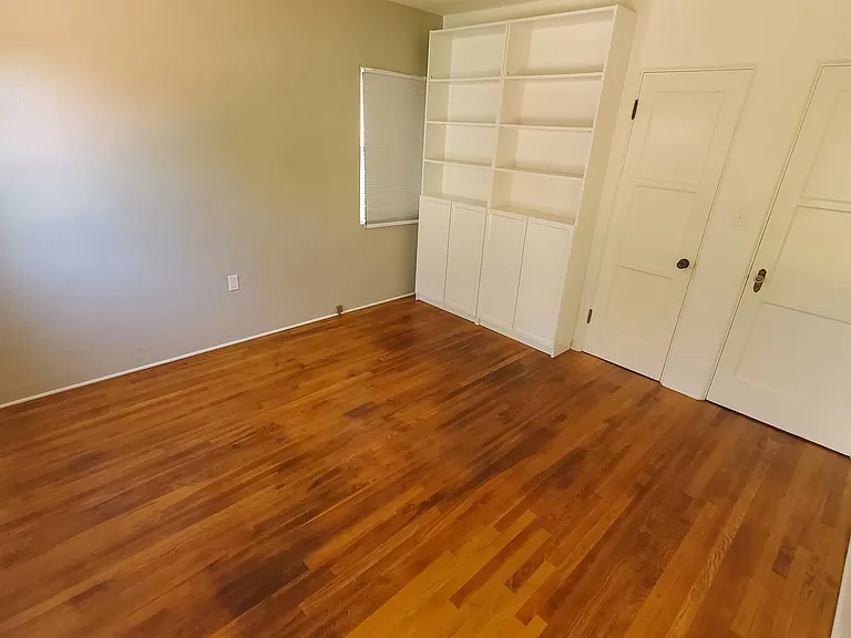 3512 Voltaire St — Photo 6