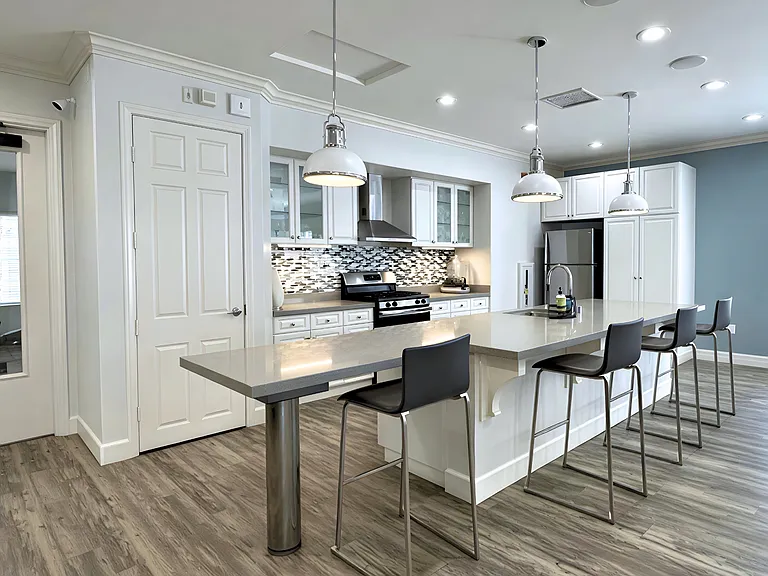 Creek View Condominiums — Photo 51
