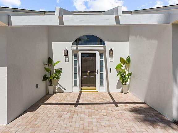 3rd image of 70 Hibiscus Ln