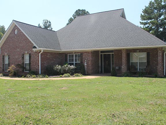 2nd image of 830 White Oak Ln