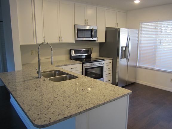 5th image of 759 Moorland Ln