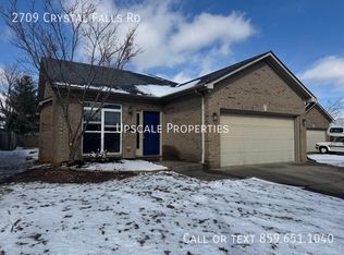 2709 Crystal Falls Rd, Lexington, KY 40509