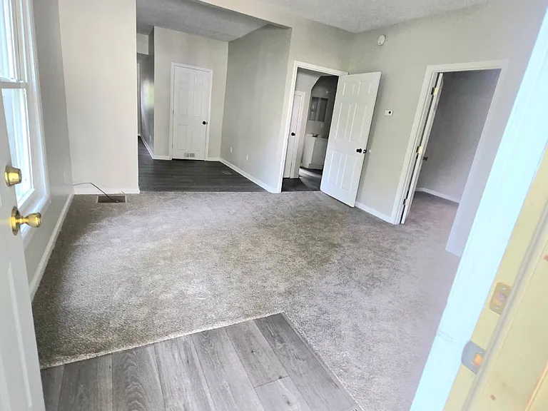 514 Studebaker St #1 — Photo 8