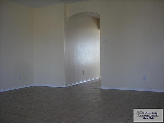 2nd image of 3140 Aberdeen Dr