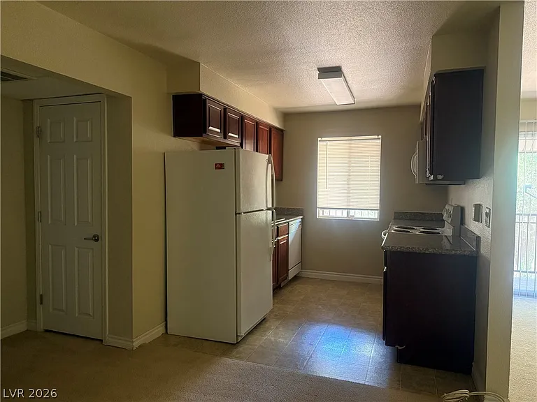 5350 River Glen Dr #298 — Photo 11