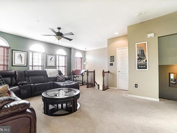 2nd image of 21360 Lookout Dr
