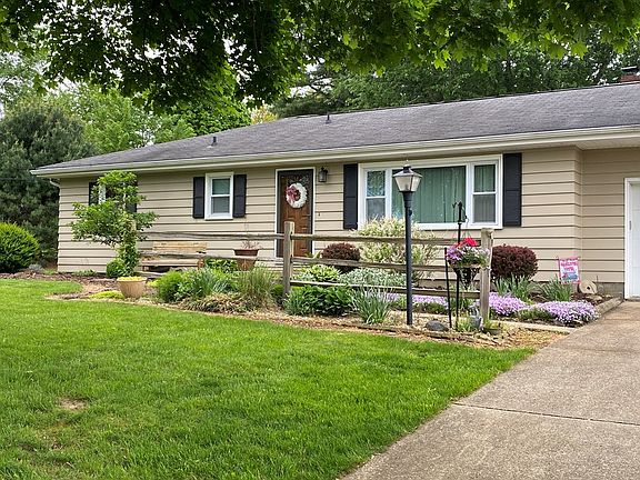 4th image of 966 Porter Dr