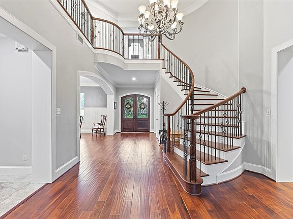 5th image of 22815 Parkwalk Ln