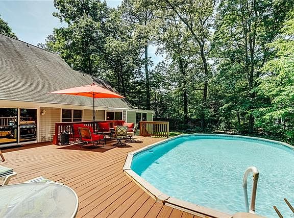 2nd image of 3721 Horseshoe Dr