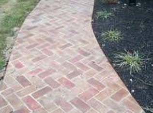 32 Stemmers Run Rd, Essex, MD 21221