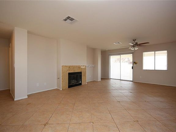 3rd image of 880 Angelus Oaks Dr