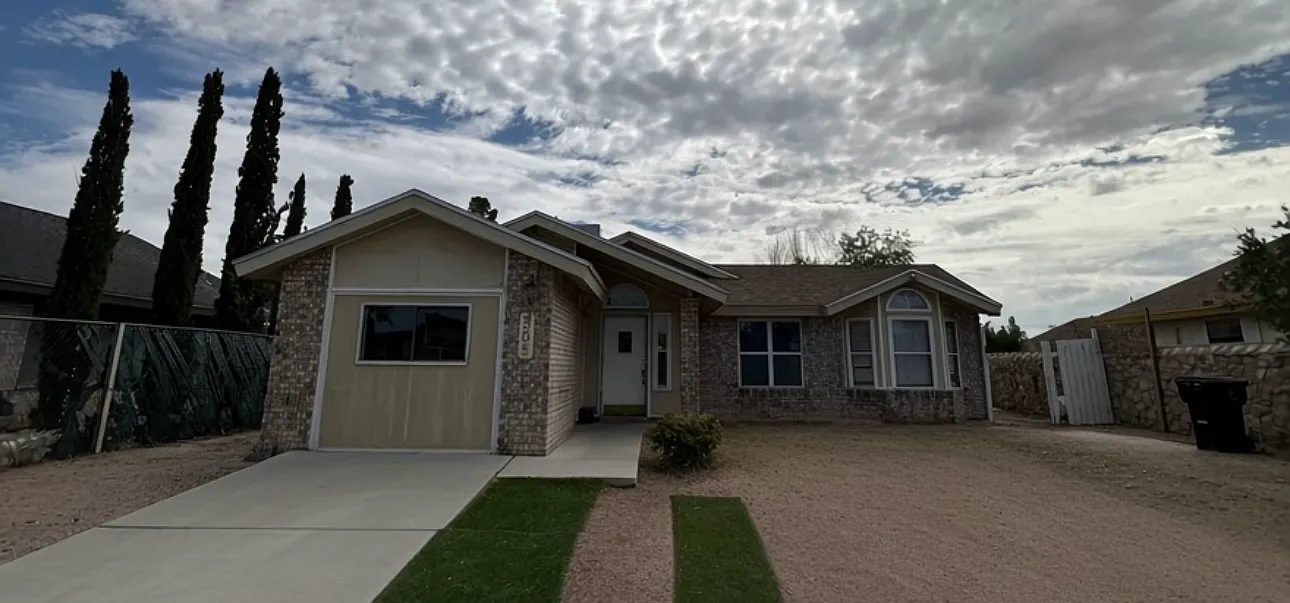 3 bed, 1321 sqft, $1,300 — Photo 1
