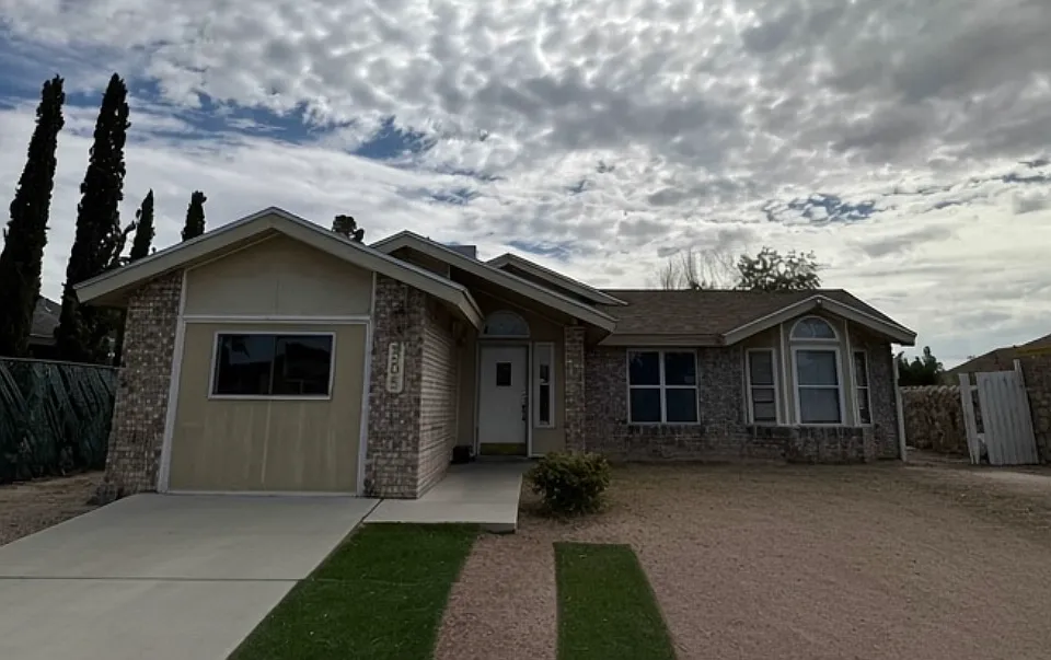 308 Crocker Dr