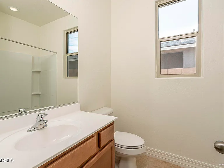 16792 W Gwen St — Photo 7