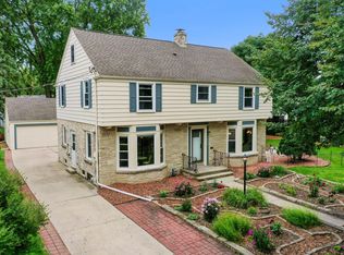 1732 N Division St, Appleton, WI 54911