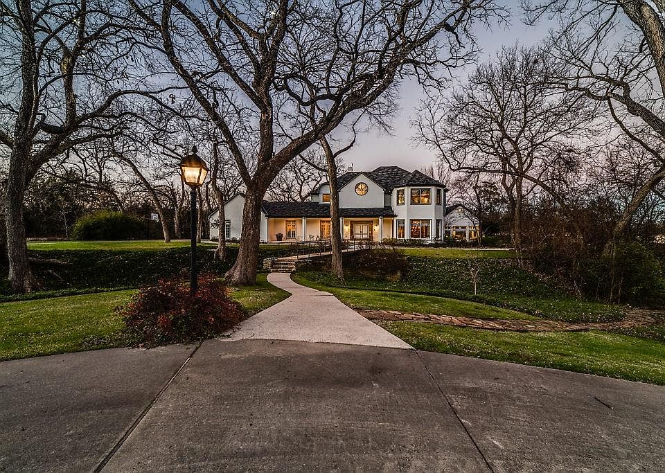 1st image of 1201 Whispering Oaks Dr