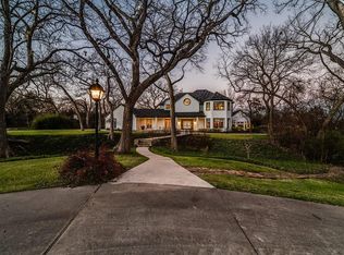 1201 Whispering Oaks Dr, Desoto, TX 75115
