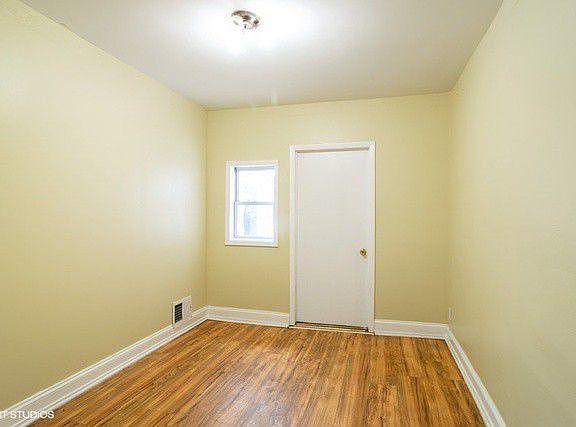 4th image of 2715 Marwood St #2