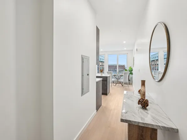 1 Mallory Avenue image 8 of 51