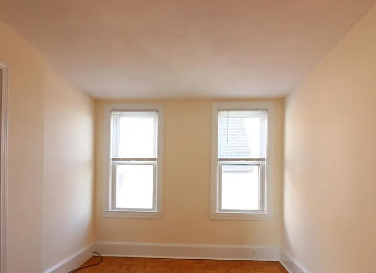 235 Parsons St #3 — Photo 8