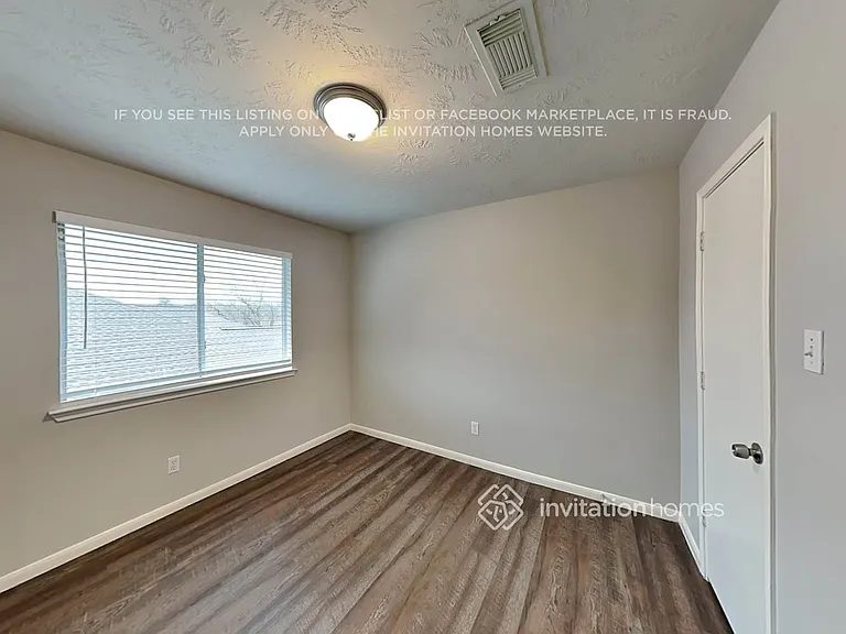 11223 Country Club Green Dr — Photo 19