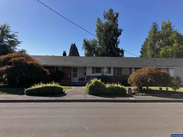 700 NW 18th Pl, McMinnville, OR 97128