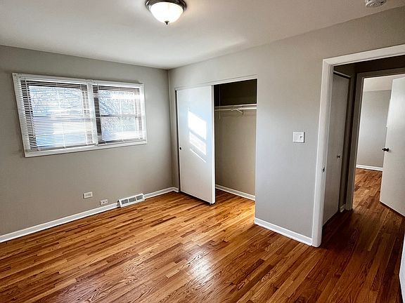 4th image of 17054 Everett Ave