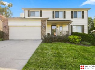 17038 M St, Omaha, NE 68135