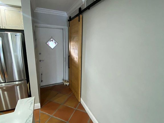 4th image of 401 NE 19th Avenue #21