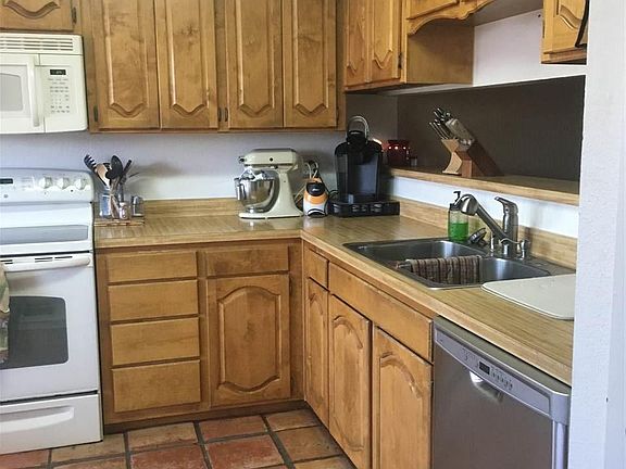 4th image of 2804 N Selman St