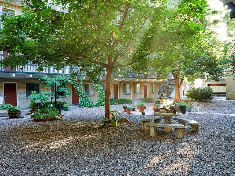 Weston Ridge Apartments — Photo 15