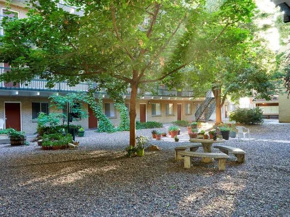 Weston Ridge Apartments