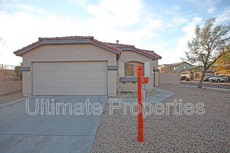 3 bed, 2.0 bath, 1377 sqft, $1,895 — Photo 1