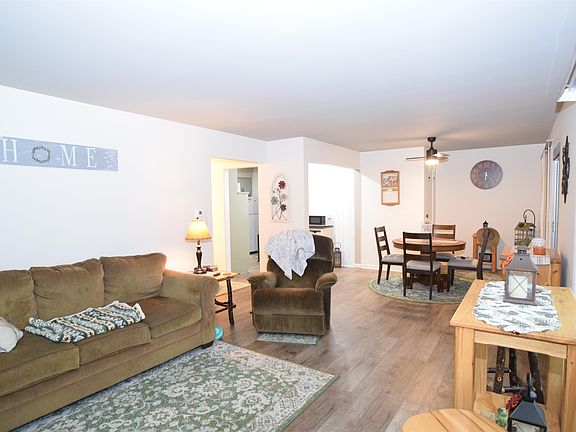 5th image of 114 Burns St
