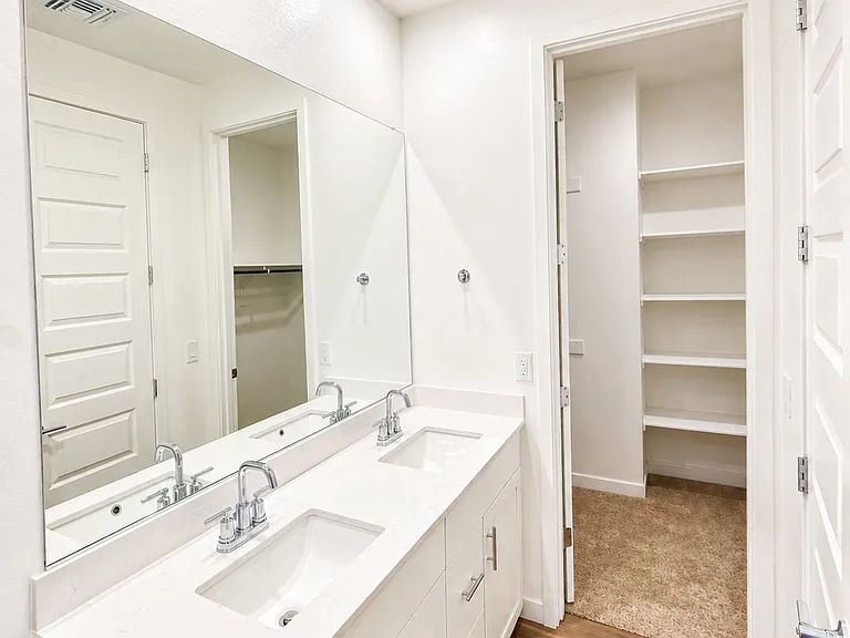 4043 E Brisa Dr — Photo 6