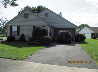 1 Esher Ct, Manchester, NJ 08759